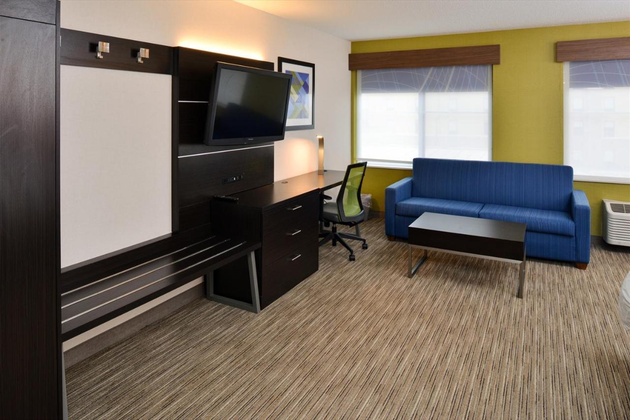Holiday Inn Express Wixom By Ihg Zewnętrze zdjęcie