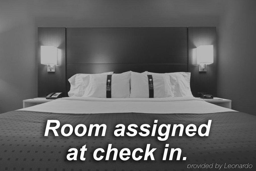 Holiday Inn Express Wixom By Ihg Zewnętrze zdjęcie